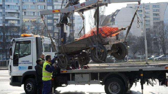 Две жени в болница след катастрофа