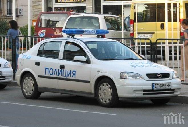 Пияна бургаска ученичка побесня: Счупи огледалото на кола, пречкало й се на пътя