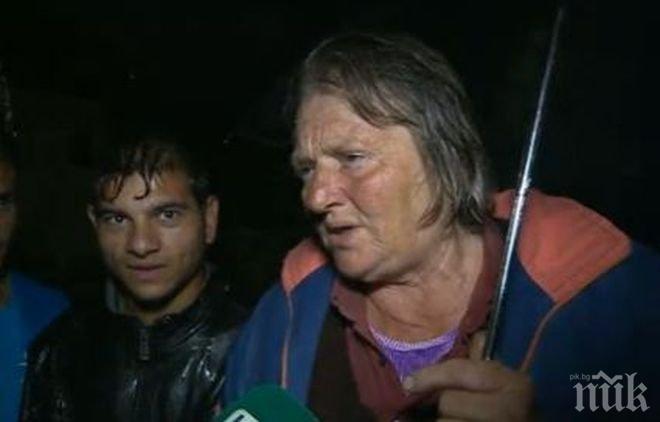 Ужас! Река Тополница преля, отнесе мост и наводни десетина къщи