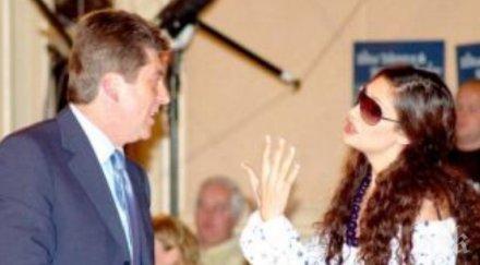 гоце плюеш пеевски навремето молеше пишем теб марияна попова плакал телефона помниш спретна делото галерия