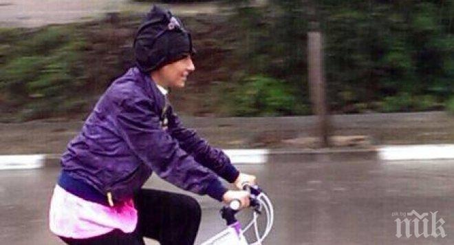 Камелия върти педалите в пороя: Кеффффф! (снимки)