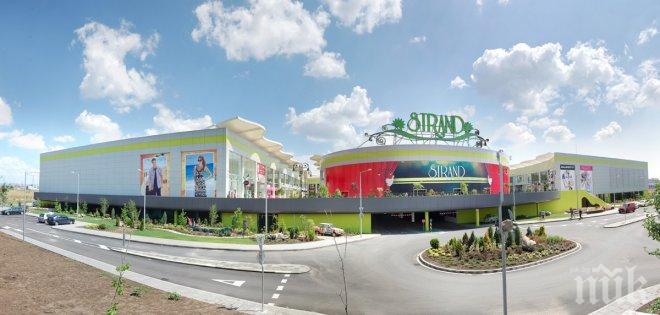 Безславно затварят суперлуксозния мол на Цветан Василев в Бургас