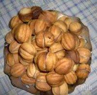 Мъж падна от орех и се потроши