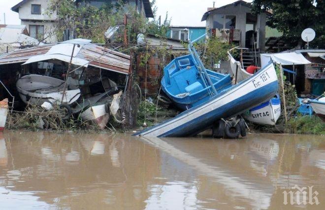 Щетите след наводненията в Бургас са за над милион