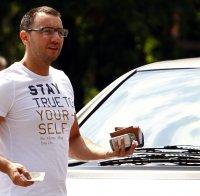 Ужас! Антон Хекимян с трудова злополука – счупи си носа във вратата на хотел!
