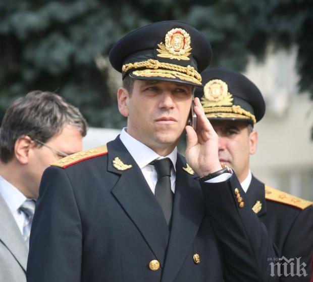 Врътнаха плоска интрига на Калин Георгиев! Бившият главсек на МВР няма никакво намерение да се връща в министерството, остава в банката на Цветелина Бориславова!