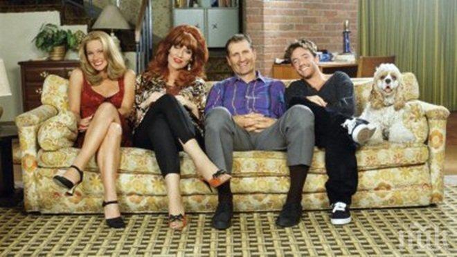 17 години по-късно! Вижте как изглеждат днес звездите от култовия сериал Женени с деца (снимка)