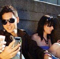 Направиха пешеходна алея за хора, пристрастени към смартфони