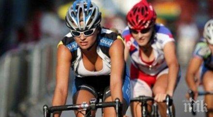 сензация колоездачки състезават голи снимки