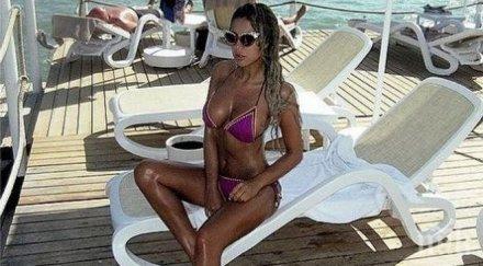 вижте горещи снимки ваканцията кобрата андреа дубай