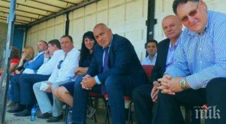 борисов гостува дпс венец връчва 500 теле кушии борби местният лидер обрязвал внуците компанията вальо златев хаирли олсун