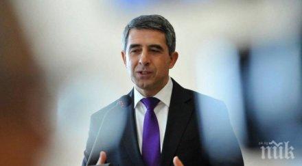 откриваме натовски център управление кризи президентът реже лентата