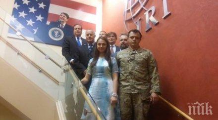 командирът страховития украински батальон донбас договаря оръжие сащ