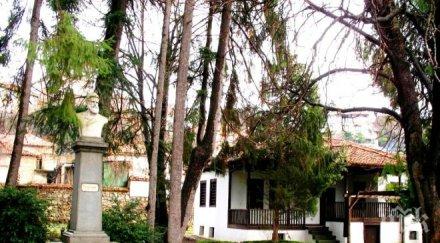 нагло разбиха националния музей христо ботев калофер