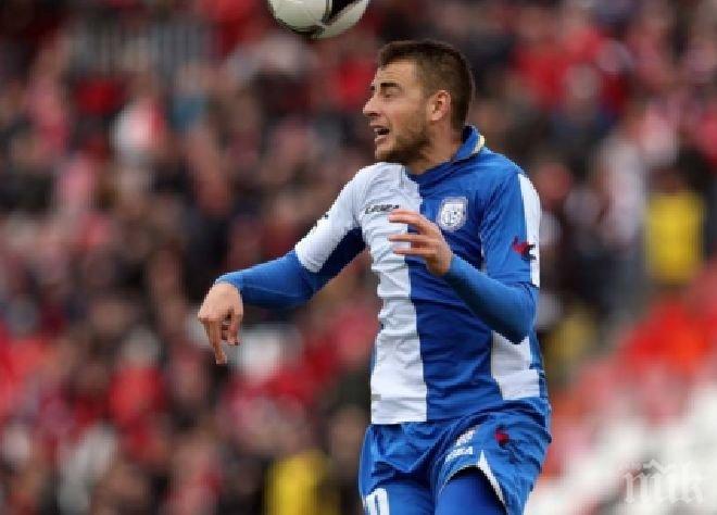 Халф на ФК Бургас жали за 100 кила сливова ракия