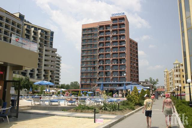 Хотелиерите на протест за собствено министерство