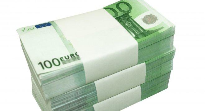 Митничари иззеха 45 бона от тайник на кола