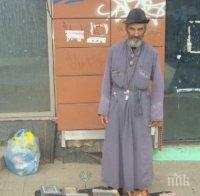 Монах обикаля страната и събира пари за бедни деца