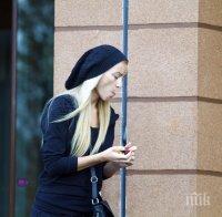 Първо в ПИК! Сестрата и майката на Диляна Попова неотлъчно до нея, Блатечки не идва на свиждане (папарашки снимки)