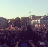 И Санкт Петербург се вдигна на протест срещу агресията на Путин в Украйна! Има арестувани