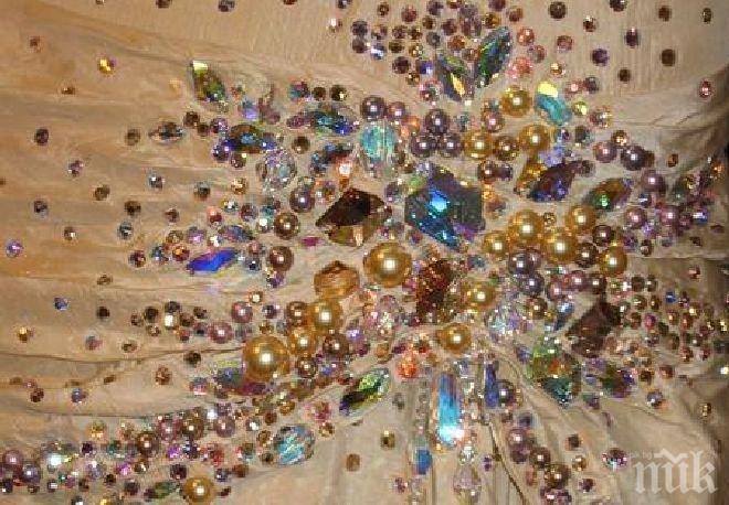 Откраднаха бижута на стойност 200 000 евро от магазин на Swarovski в Париж