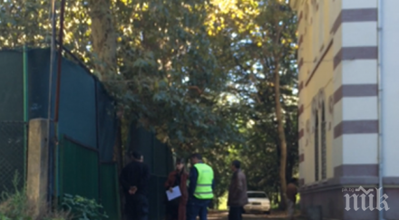 извънредно пик полиция нахлу семинарията очите деца екшънът разгара обновена