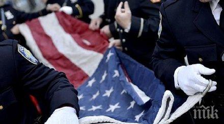 шок трима американски пожарникари търсили оцелели атентатите септември починали рак един същи ден