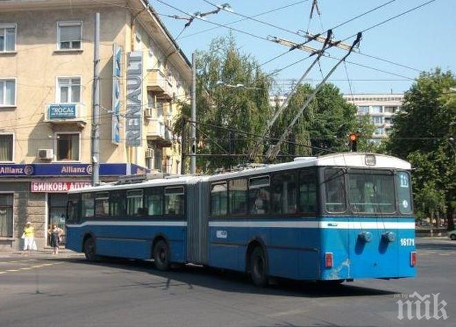 Тролейбусните жици падат при първия мокър сняг в Пловдив