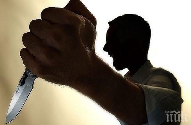 Ужас във Враца! Тийнейджър наръга съученик с нож в шията 
