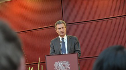 брюксел двоуми узаконяване южен поток