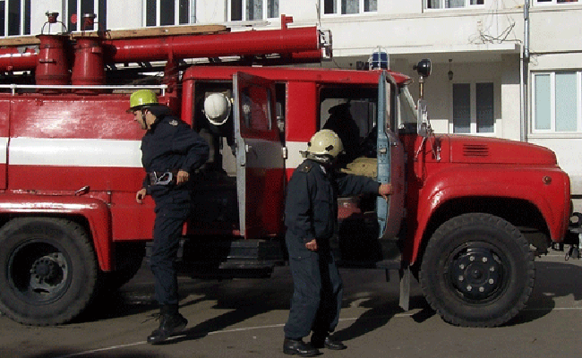 Разследват подпалването на павилион за вестници в Пловдив