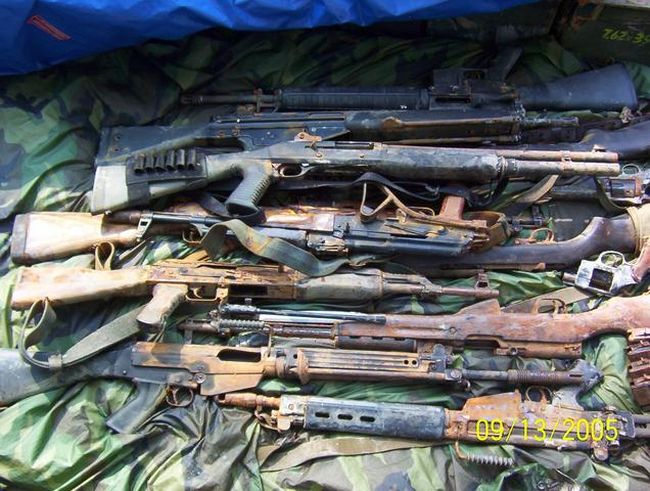 Откриха оръжие и боеприпаси в частен дом