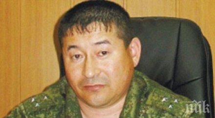 невероятно руски офицер захлупи граната тялото спаси боец