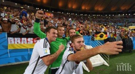 майтап удареният главата кристоф крамер искал пази вместо мануел нойер