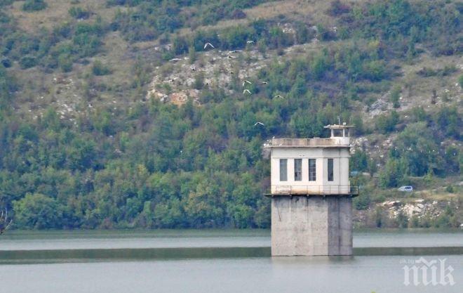 Напоителни системи: Няма опасност язовирите да прелеят