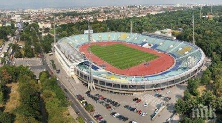 заради реал мадрид цяла нощ миха подстъпите националния стадион