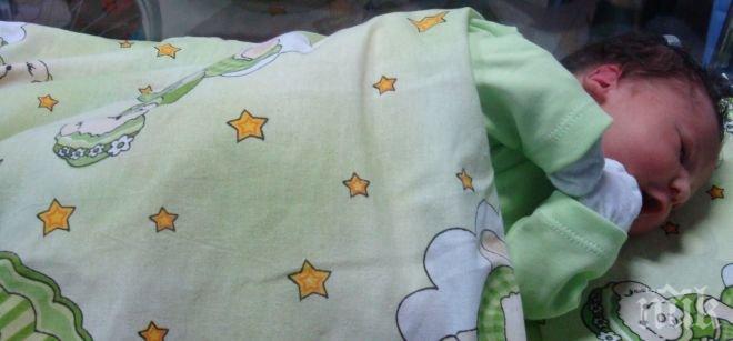 Майка роди по време на мозъчна операция