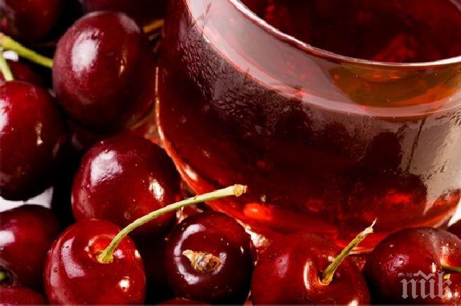 Черешовият сок бори подаграта
