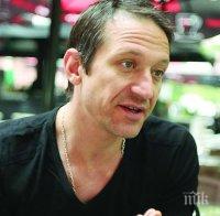 Деян Донков пред ПИК: Управляват ни групировки, но гласувам
