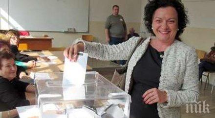 водачът герб бургас ивелина василева избра стабилна българия дъщеря василена гласува първи път