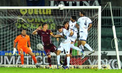 Отличен Гълъбинов помогна на Ливорно да се върне сред лидерите