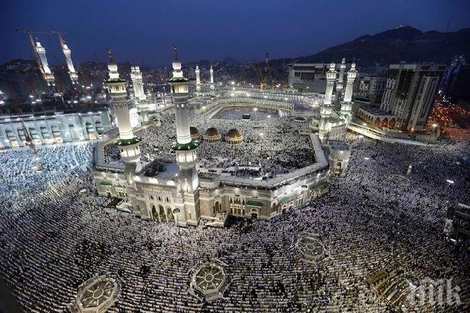 Над 130 мюсюлмани са починали по време на ежегодния хадж в Саудитска Арабия