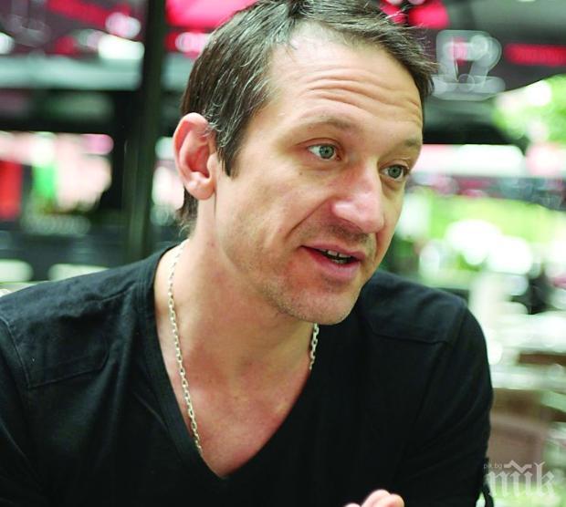 Деян Донков пред ПИК: Управляват ни групировки, но гласувам
