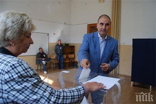 Цветан Цветанов бие сериозно Вигенин в Благоевград