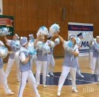 Шоу! 700 баби мажоретки танцуваха на състезание по гимнастика в Горна Оряховица