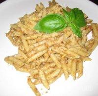 Драма! Сама болна майка на 3 деца ги храни само с макарони