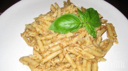 драма сама болна майка деца храни макарони