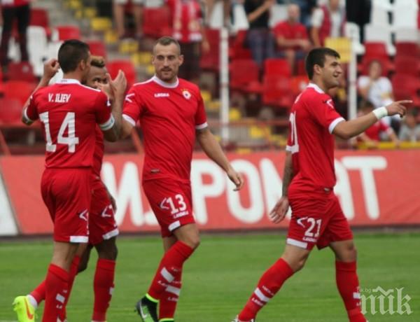 Нападател на ЦСКА: В България футболът е война