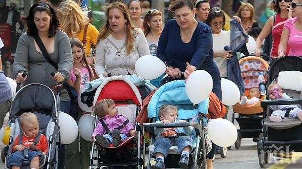 Майки излизат на протест в Пловдив в подкрепа на 13-годишната Ана-Мария 