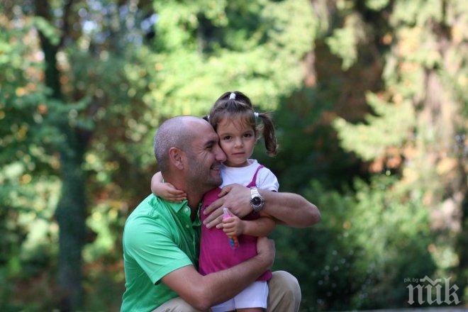 Двойно щастие за Емо Чолаков! Синоптикът чака наследник и стяга сватба!